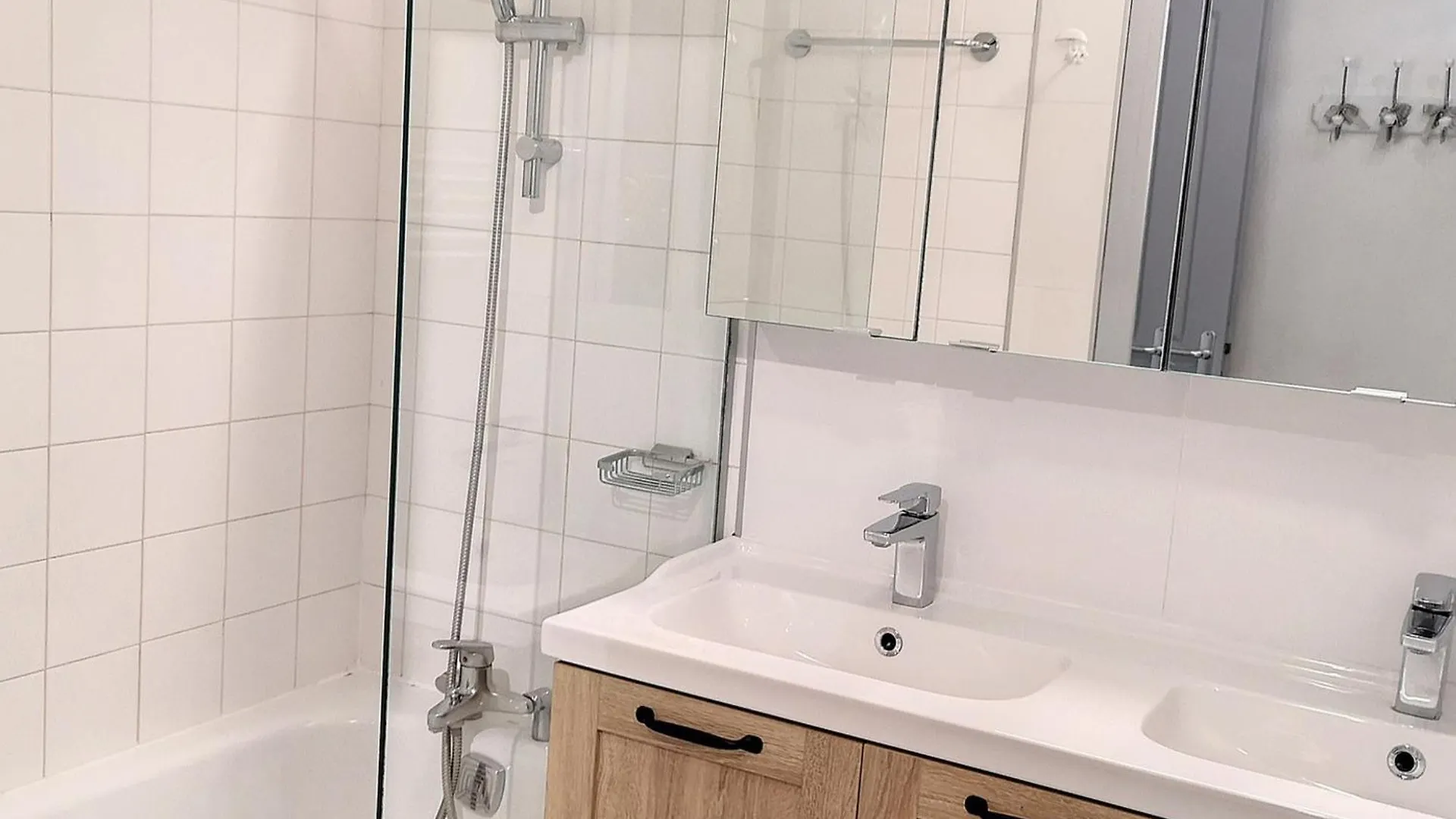 Charmant 3 Pieces Renove, Ski Aux Pieds, Balcon Sud, 6 Pers. - Les Bruyeres, Res. Valmonts, 3 Flocons Or - Fr-1-178-322 Saint-Martin-de-Belleville Apartment